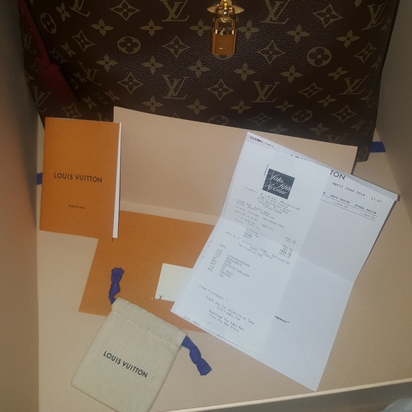 Flower Hobo Monogram - Picture 4 of 6